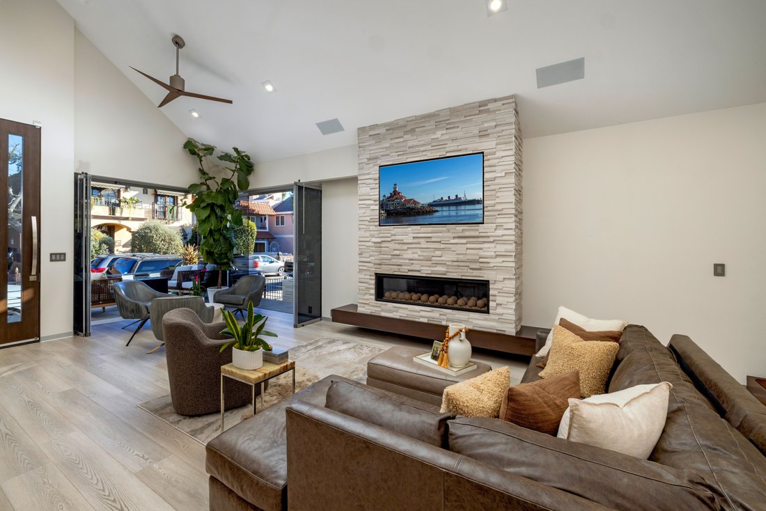 House in Signal Hill, California, United States 3 - 16938798