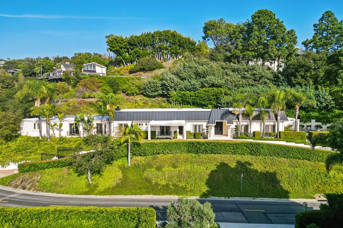 10825 Chalon Rd In Los Angeles, California, United States For Sale ...