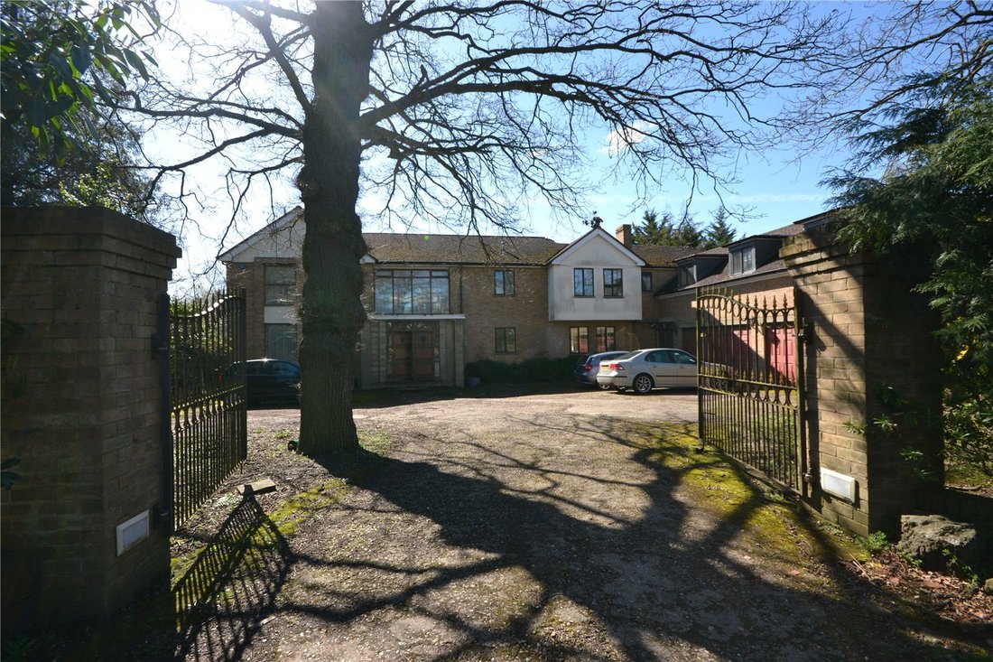 House in Ferney Hill, Enfield, England 2 - 16943078