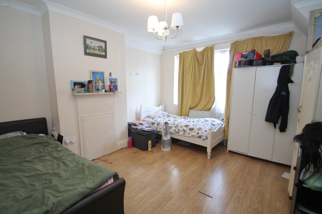 House in Kenton, Brent, England 5 - 16939261