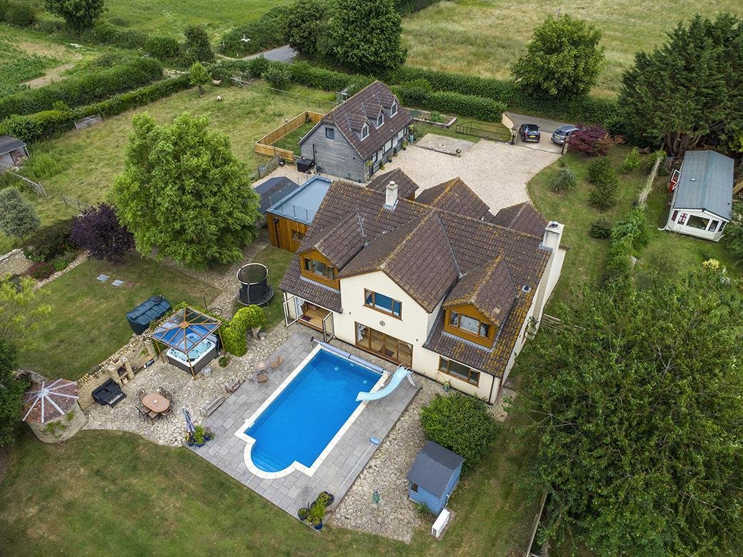 Chalet in Sandford Orcas, England 3 - 16939183