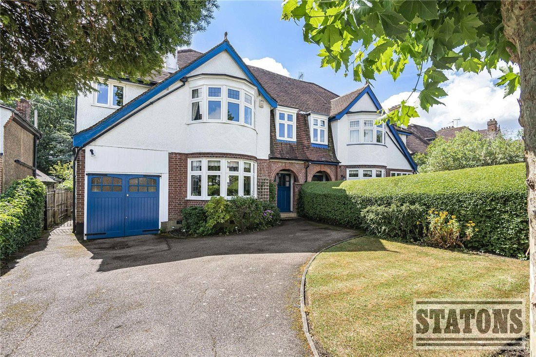 House in Barnet, England 1 - 16943243