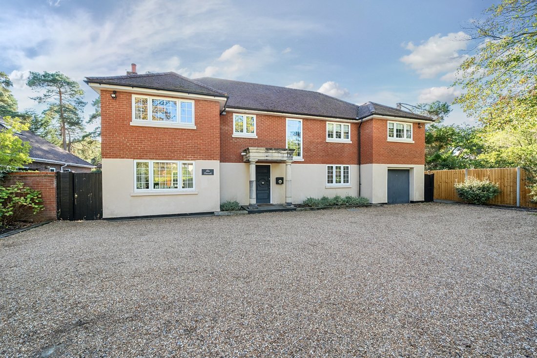 House in Pyrford Green, Woking, England 1 - 16940544