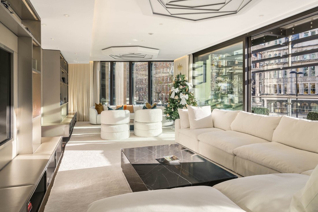 Apartment in Knightsbridge, Kensington And Chelsea, England 2 - 16881273