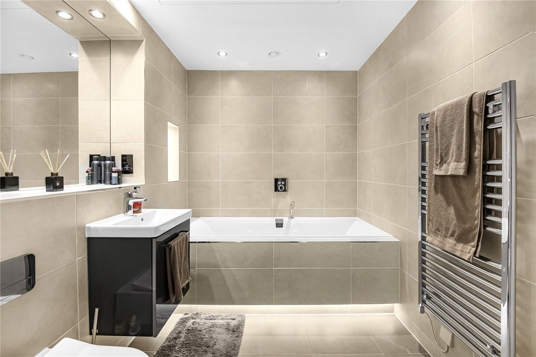 Apartment in Ferney Hill, Enfield, England 5 - 16943390