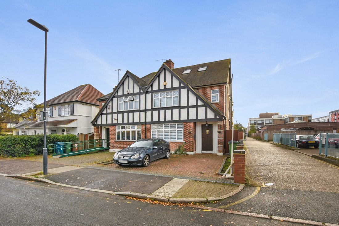 Maison à Les Jardins, Borough londonien de Harrow, Angleterre 1 - 16939283