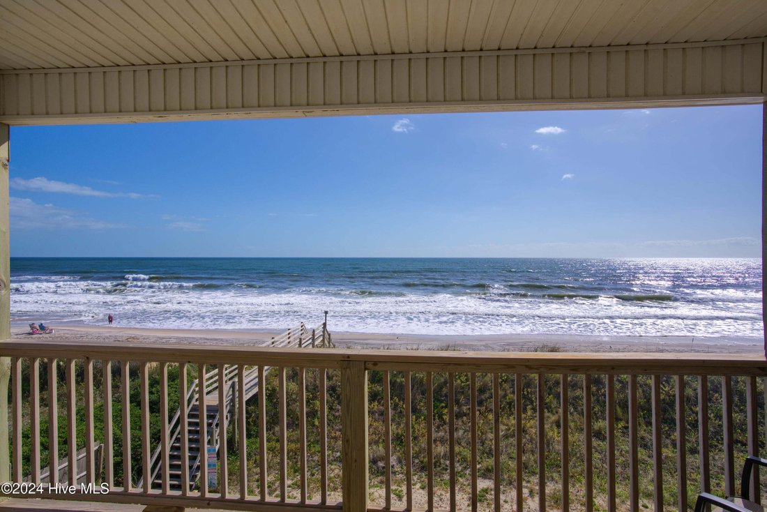 Townhouse in North Topsail Beach, North Carolina, United States 2 - 16938379