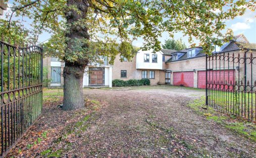 House in Ferney Hill, Enfield, England 1
