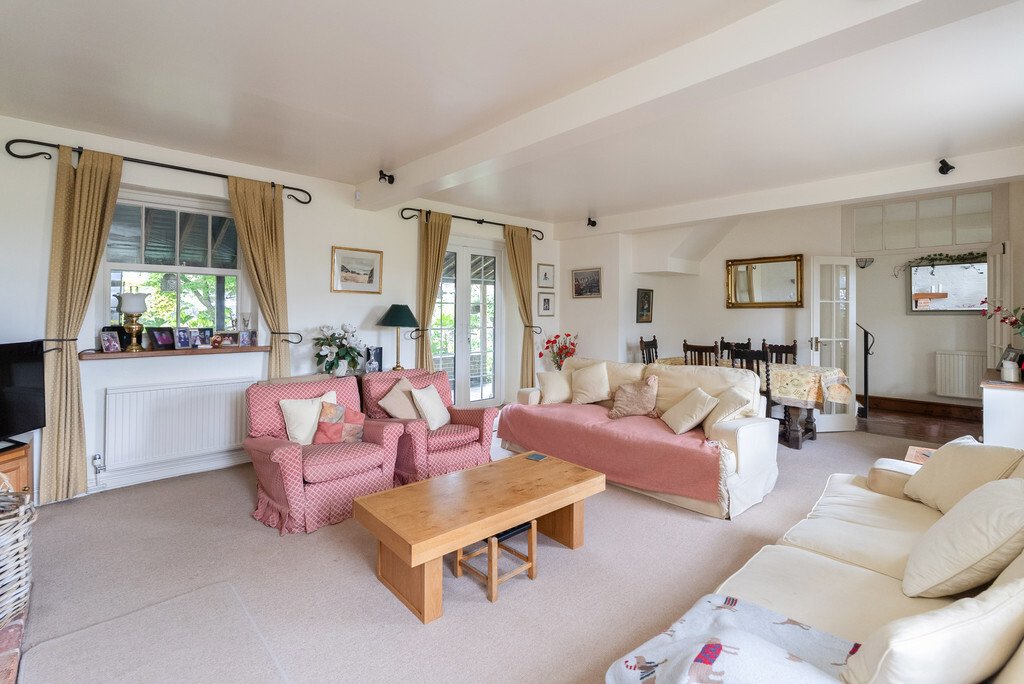 House in Newdigate, England 2 - 16941606