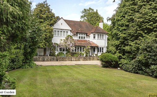 House in Monken Hadley, Barnet, England 1