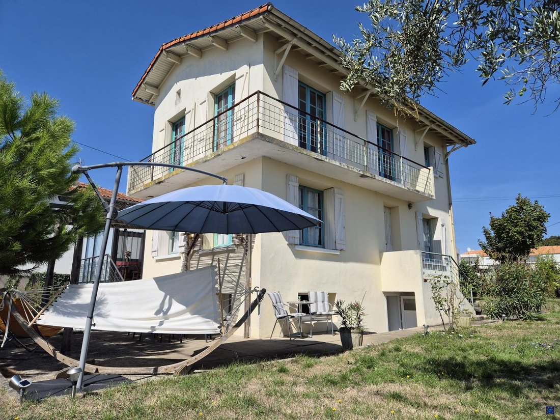 House in Pontaillac, Royan, France 1 - 16941995