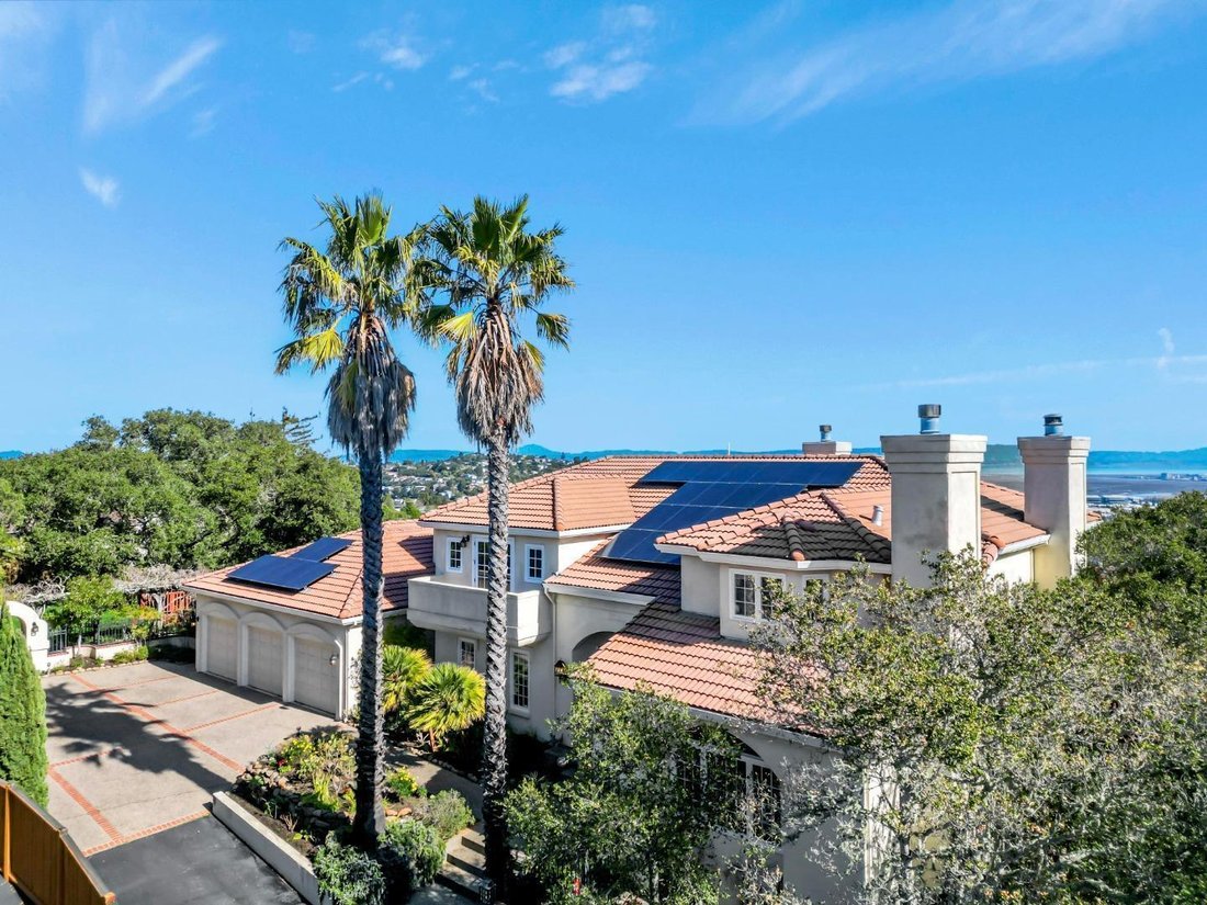 House in San Carlos, California, United States 1 - 16940877