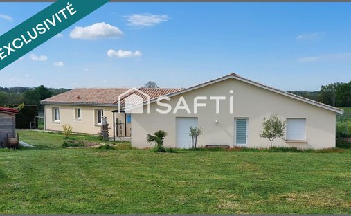 Aoc Côtes De Bourg Wine Château On 16 Hectares Ref 1029