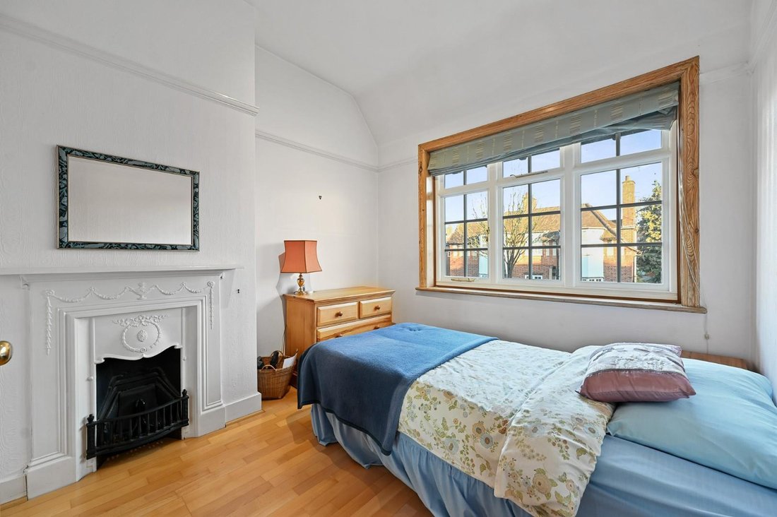 House in Ealing (London Borough of Ealing), Ealing, England 4 - 16939482