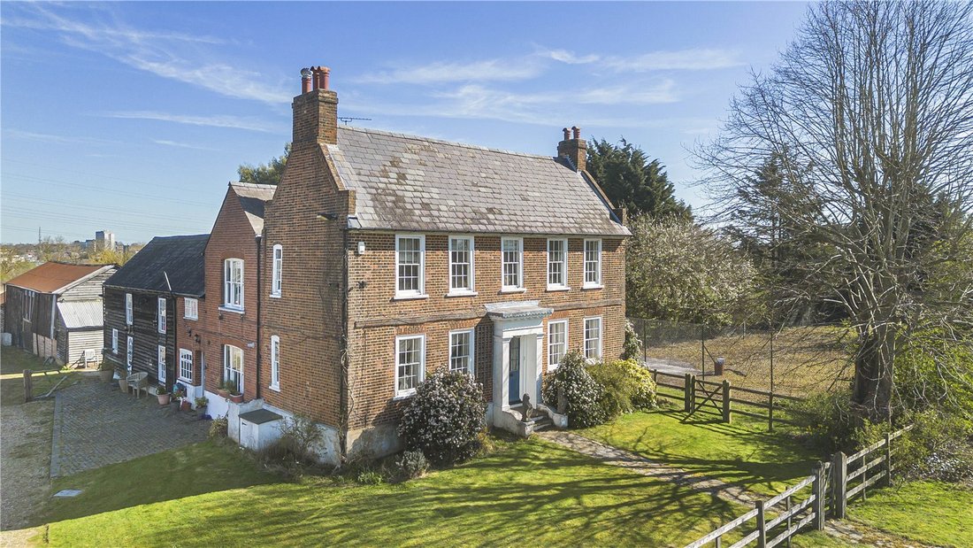 House in Hertsmere, England 4 - 16942777