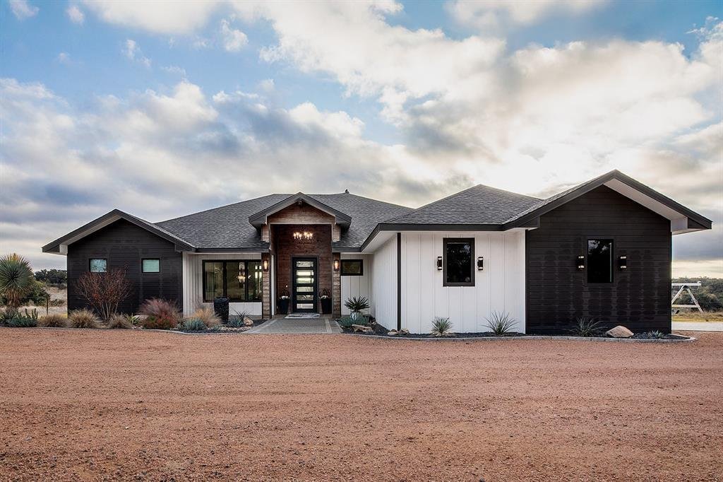 House in Brady, Texas, United States 2 - 16942575