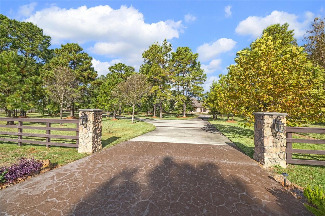 House in Tomball, Texas, United States 5 - 16938219