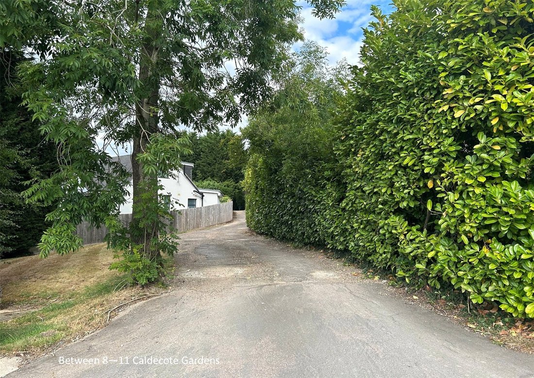 House in Bushey Heath, Hertsmere, England 2 - 16943354