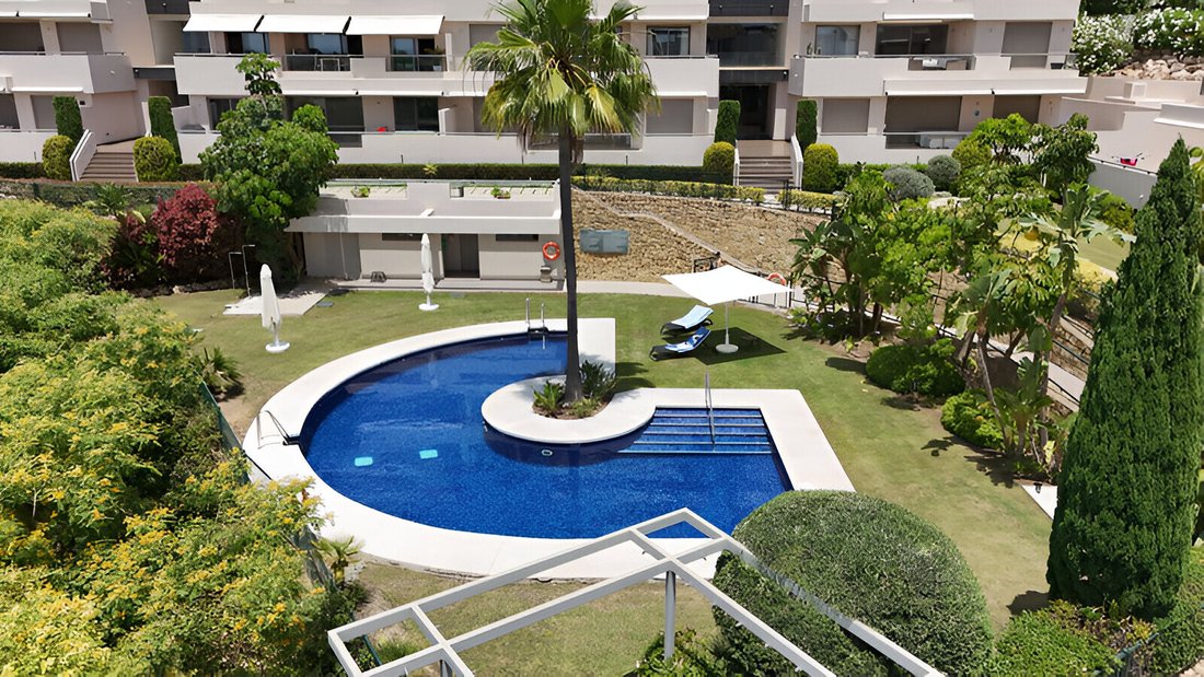 Apartment in Benahavis, Andalusia, Spain 2 - 16942769