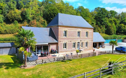 House in Saint-Aubin-sur-Scie, Normandy, France 1