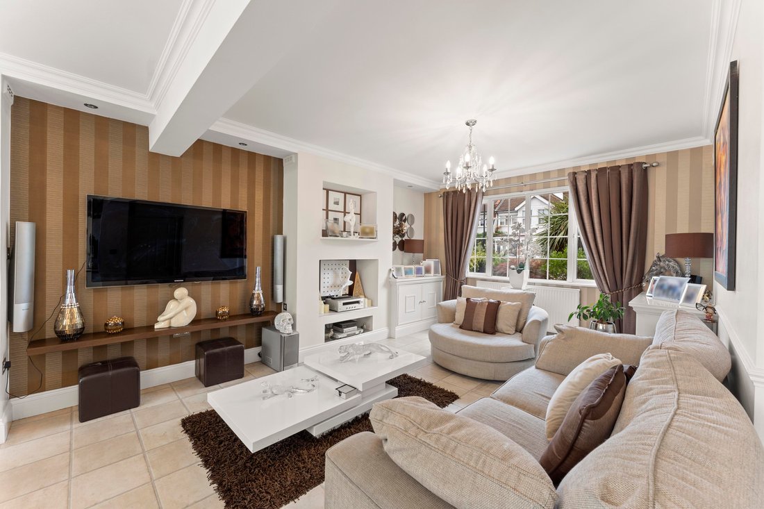 House in West Acton, Ealing, England 2 - 16939219