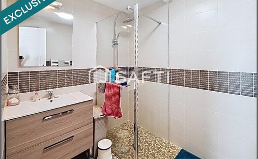 Aoc Côtes De Bourg Wine Château On 16 Hectares Ref 1029