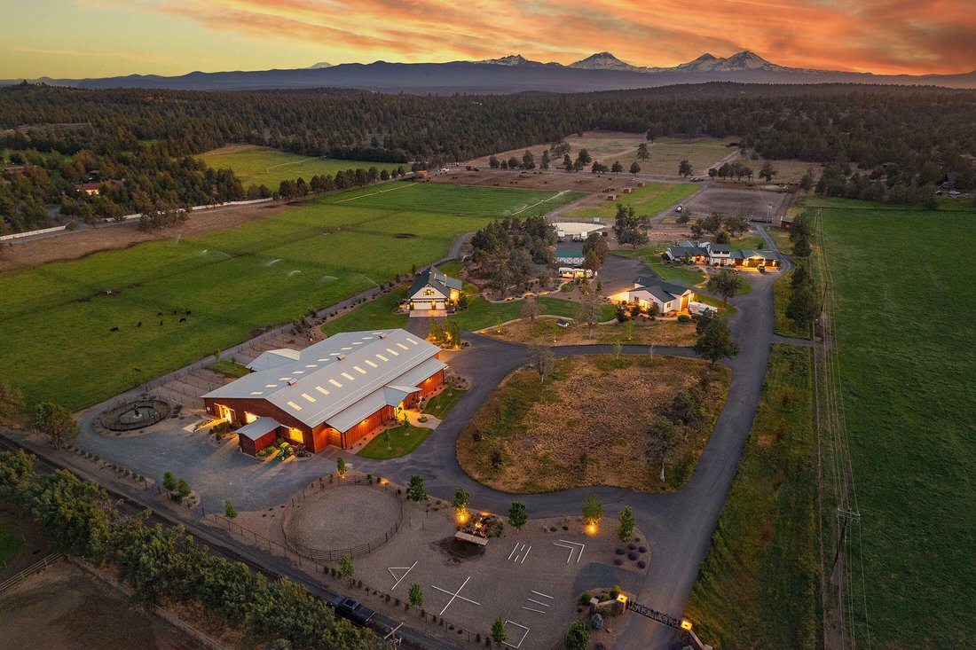 House in Bend, Oregon, United States 1 - 16938857