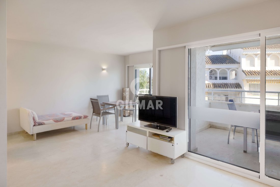 Penthouse in Elviria-Cabopino, Marbella, Spain 5 - 16940193