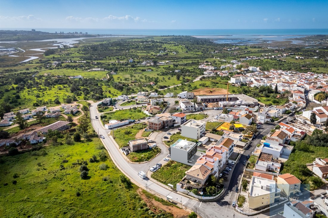 Apartment in Mexilhoeira Grande, Algarve, Portugal 1 - 16938107