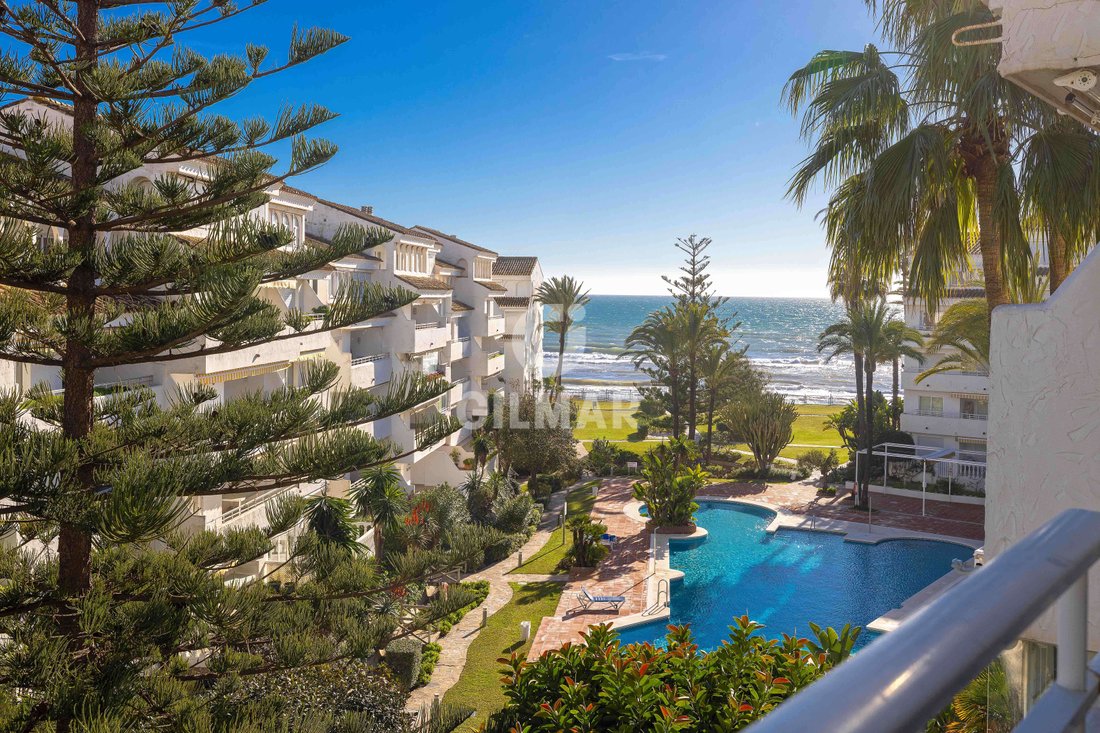 Penthouse in Elviria-Cabopino, Marbella, Spain 1 - 16940193