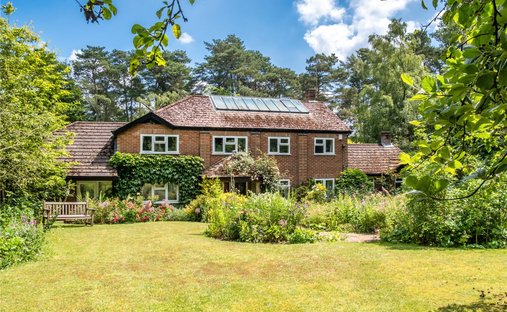 House in Grayshott, England 1
