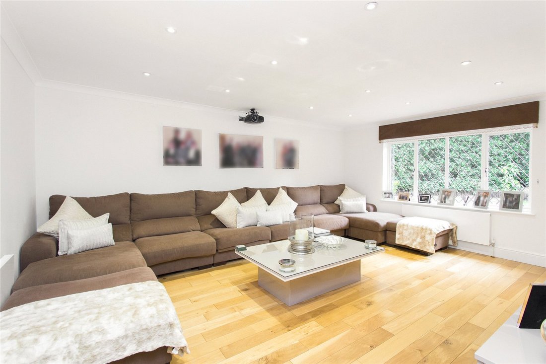 House in Bushey Heath, Hertsmere, England 4 - 16943354