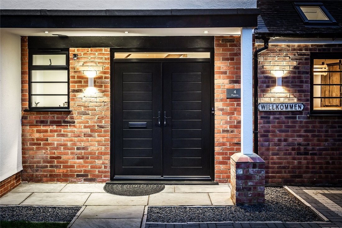 House in Hook Heath, Woking, England 3 - 16940845