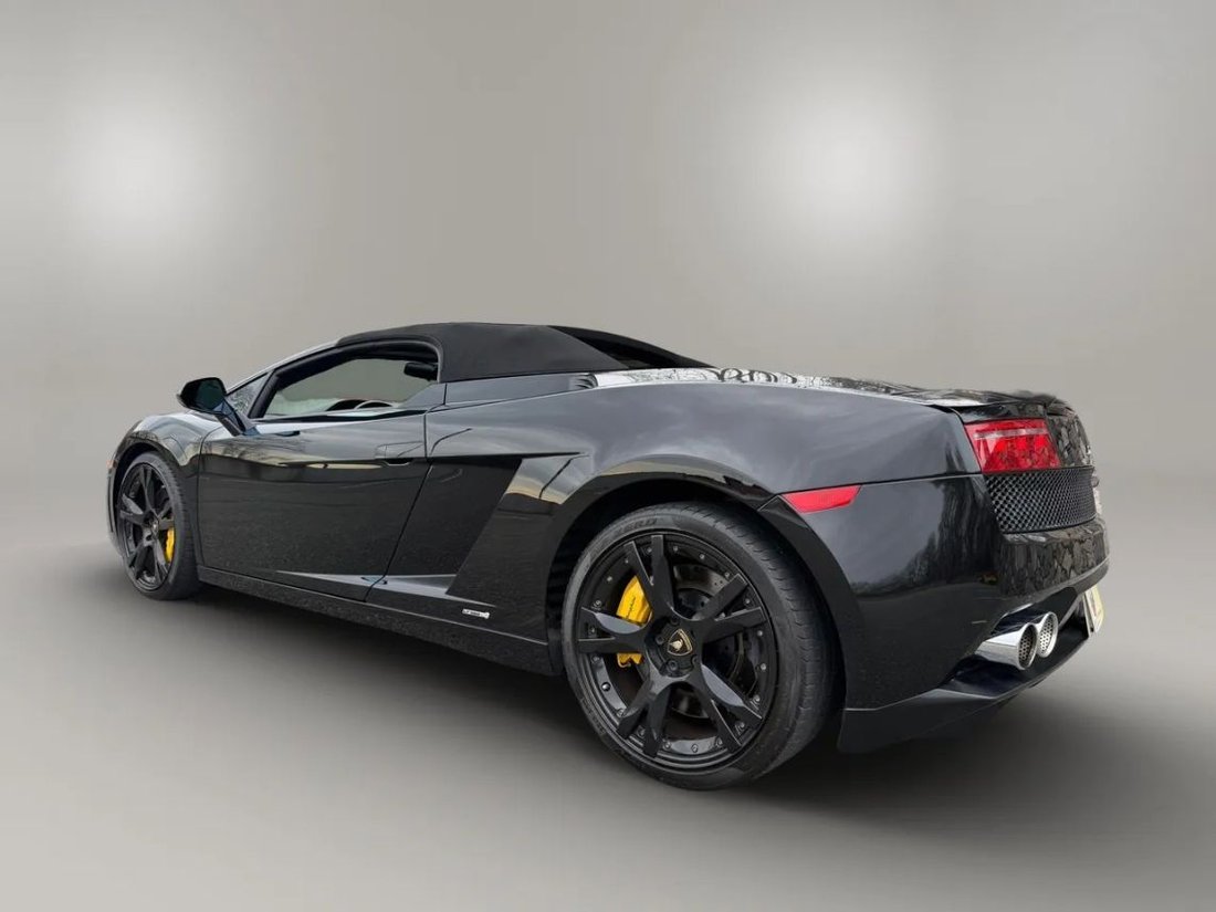 Cabriolet in Malden, MA, United States 2 - 16941271