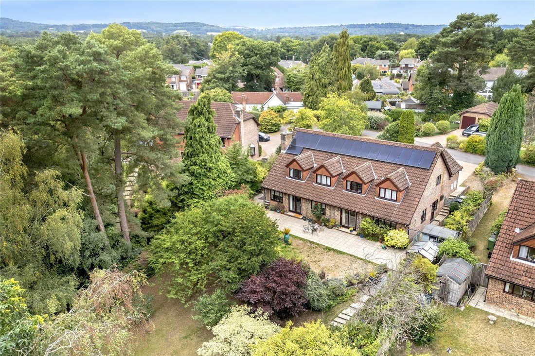 House in Bordon, Whitehill, England 4 - 16940061