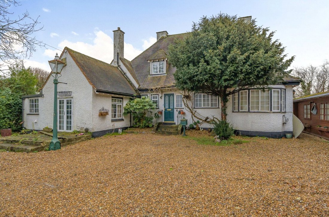 Land in Hythe, Staines, England 2 - 16939185