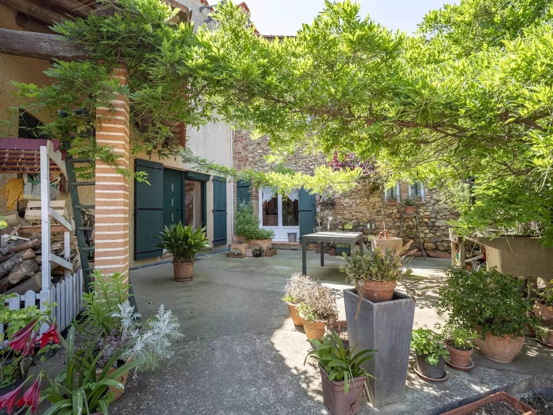 Country House in Thuir, Occitania, France 3 - 16940490