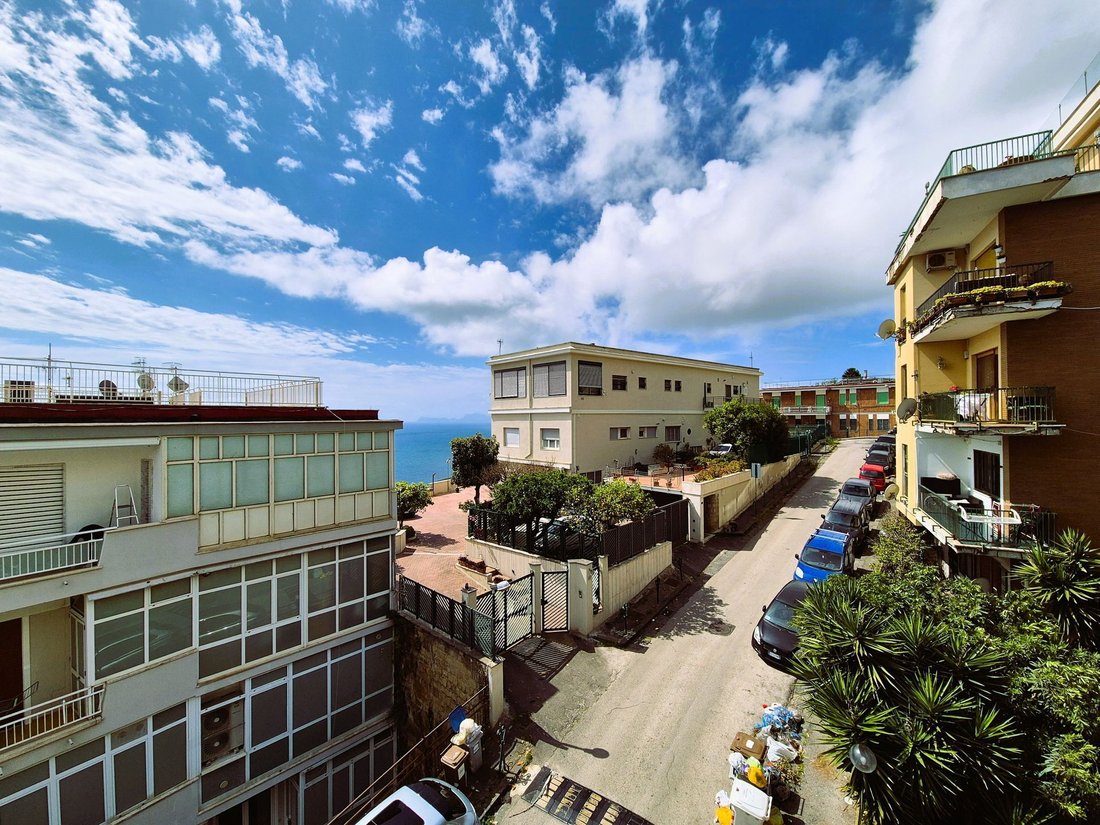 Apartment in Chiaia, Naples, Campania 3 - 16651425
