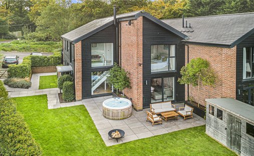 House in Newgate Street, Hatfield, England 1