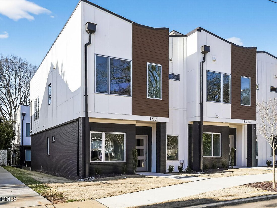 Townhouse in Raleigh, North Carolina, United States 1 - 16876316