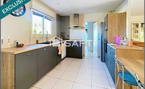 Aoc Côtes De Bourg Wine Château On 16 Hectares Ref 1029