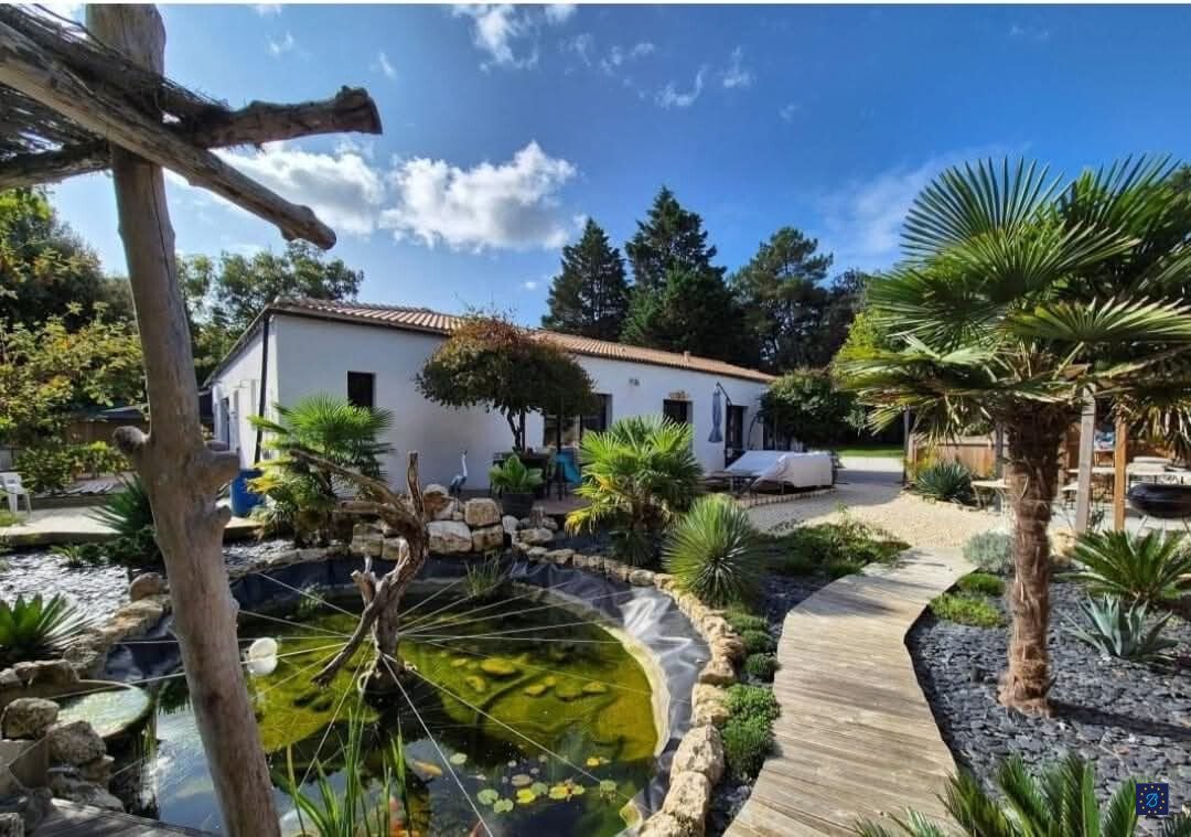 House in Le Grand-Village-Plage, Nouvelle-Aquitaine, France 1 - 16942009
