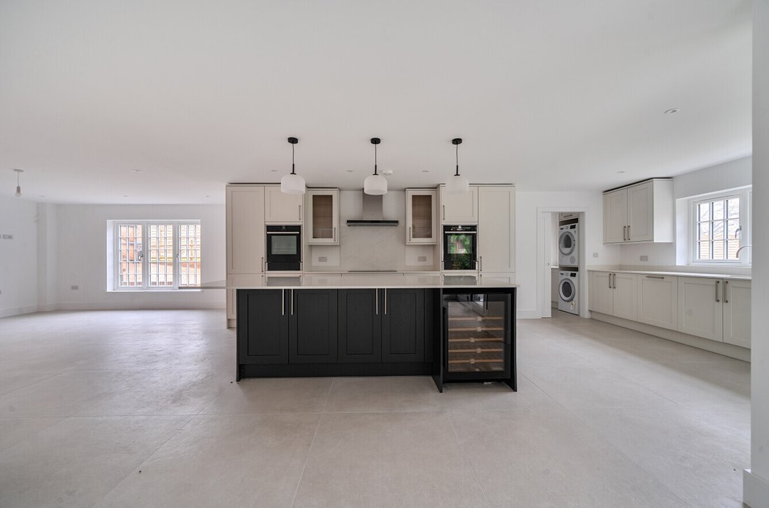 Casa a Hook Heath, Woking, Inghilterra 4 - 16941578