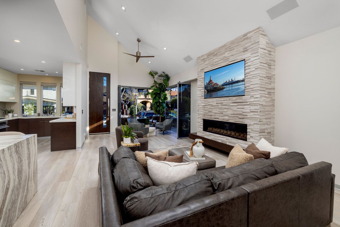 House in Signal Hill, California, United States 4 - 16938798