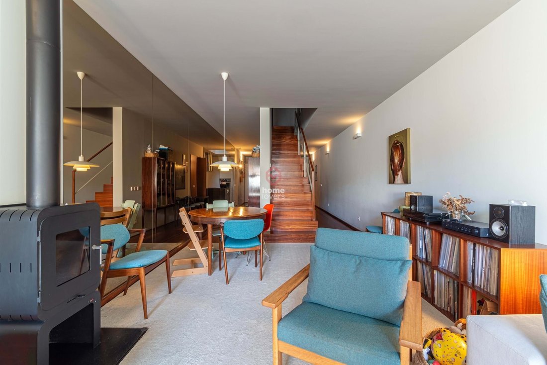 Villa in Cedofeita, Santo Ildefonso, Se, Miragaia, Sao Nicolau e Vitoria, Porto District, Portugal 3 - 16938505