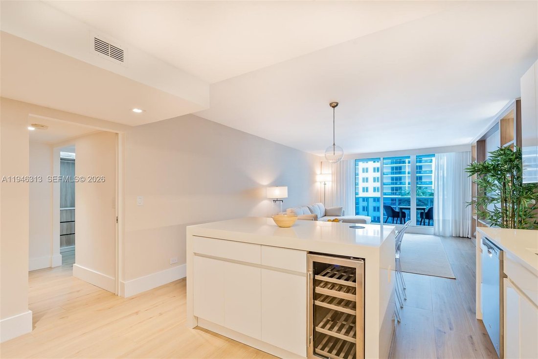 Condo in Miami Beach, Florida, United States 4 - 16939311