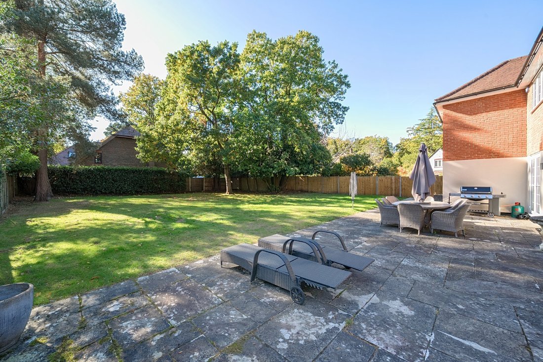 House in Pyrford Green, Woking, England 4 - 16940544