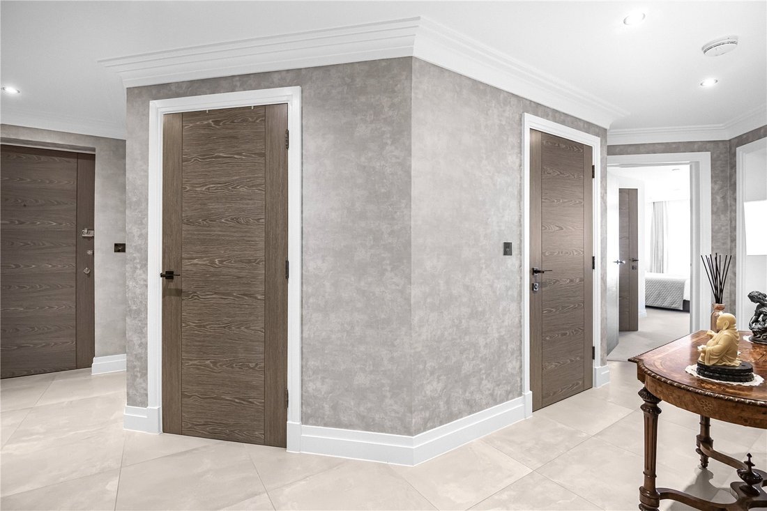 Apartment in Ferney Hill, Enfield, England 4 - 16943390