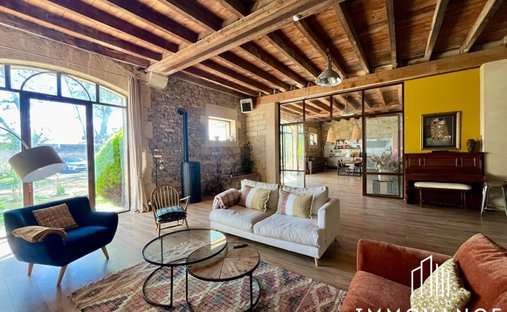 Sale Of Equestrian Estate Aimargues, 260m² 6 Rooms 1,050,000€ With Swimming Pool