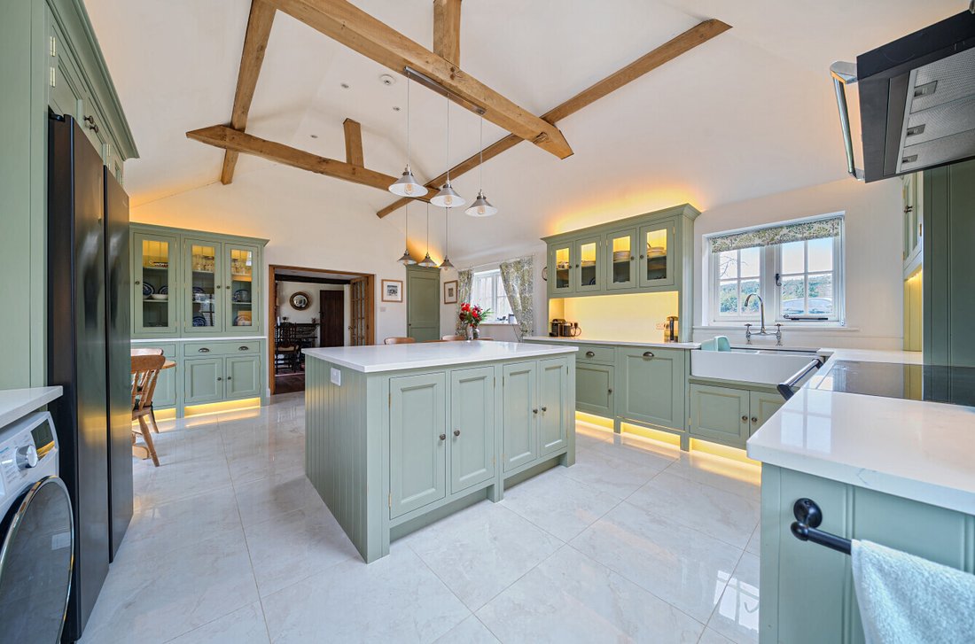 House in Rudgwick, England 2 - 16940649